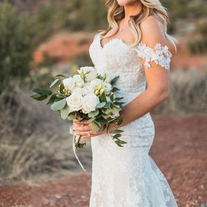 Essence of Australia wedding dress - size 6